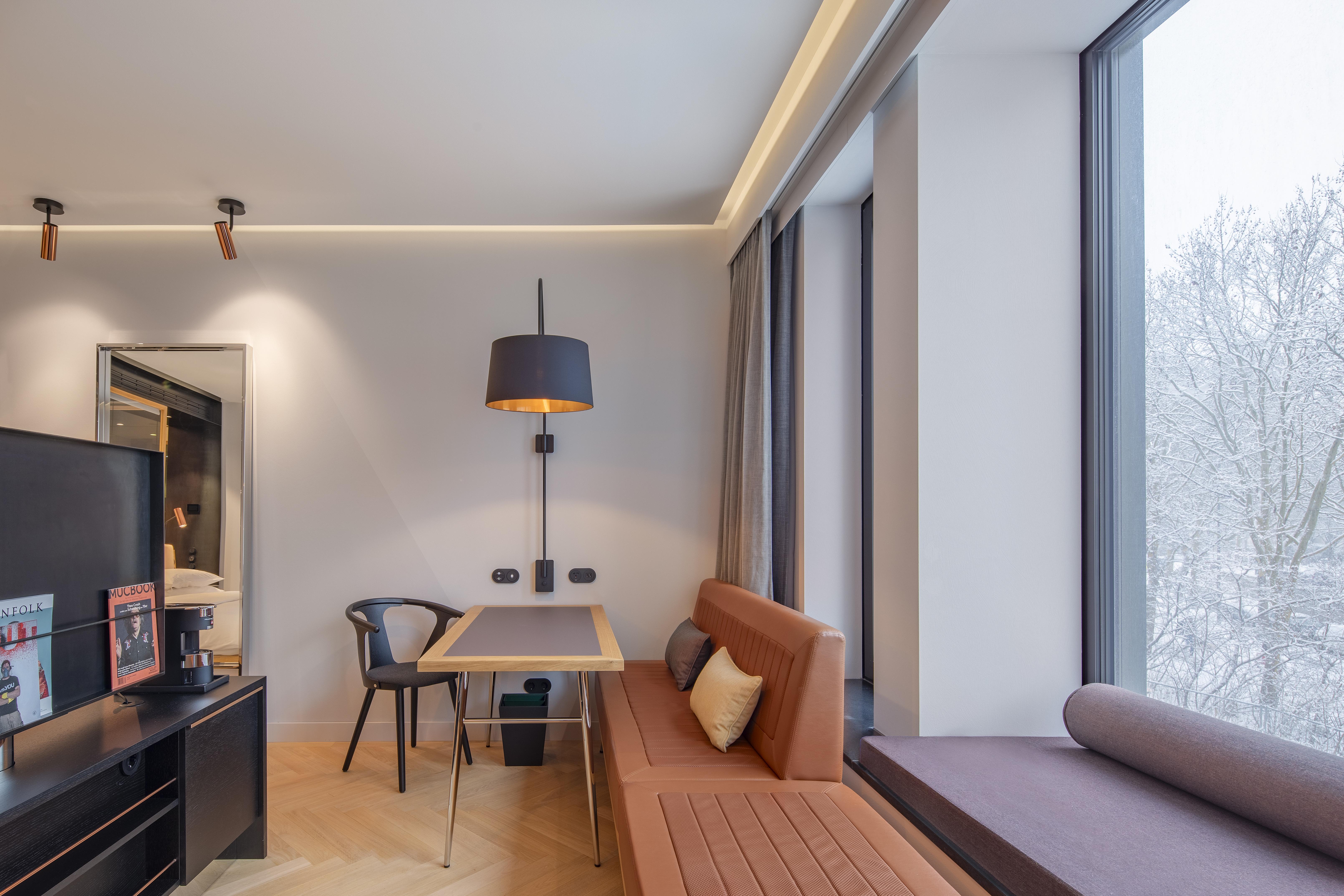 ホテル アンダーズ ミュンヘン シュヴァビンガー トーア ア コンセプト バイ ハイアット エクステリア 写真 A room at the hotel