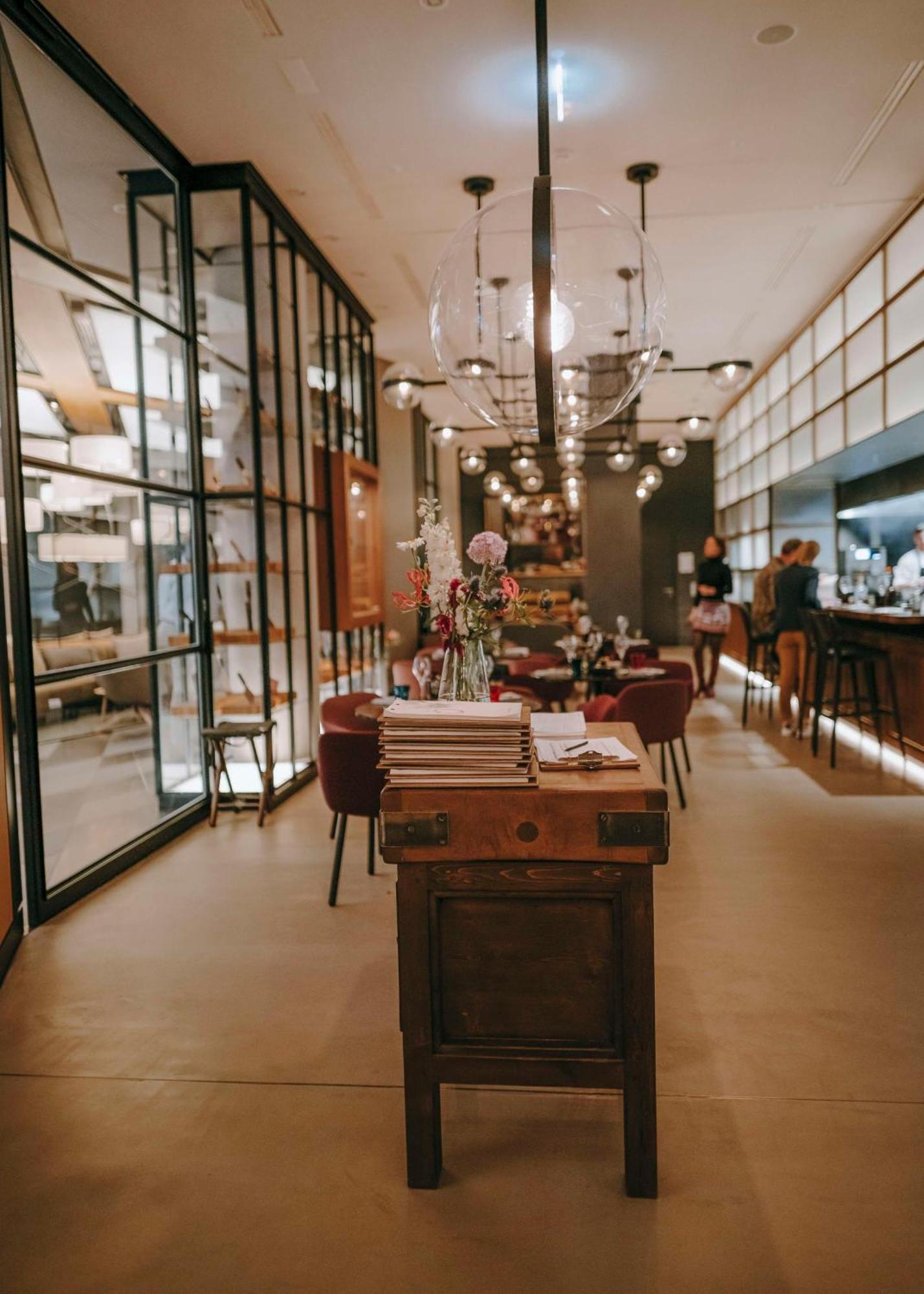 ホテル アンダーズ ミュンヘン シュヴァビンガー トーア ア コンセプト バイ ハイアット エクステリア 写真 Restaurant interior