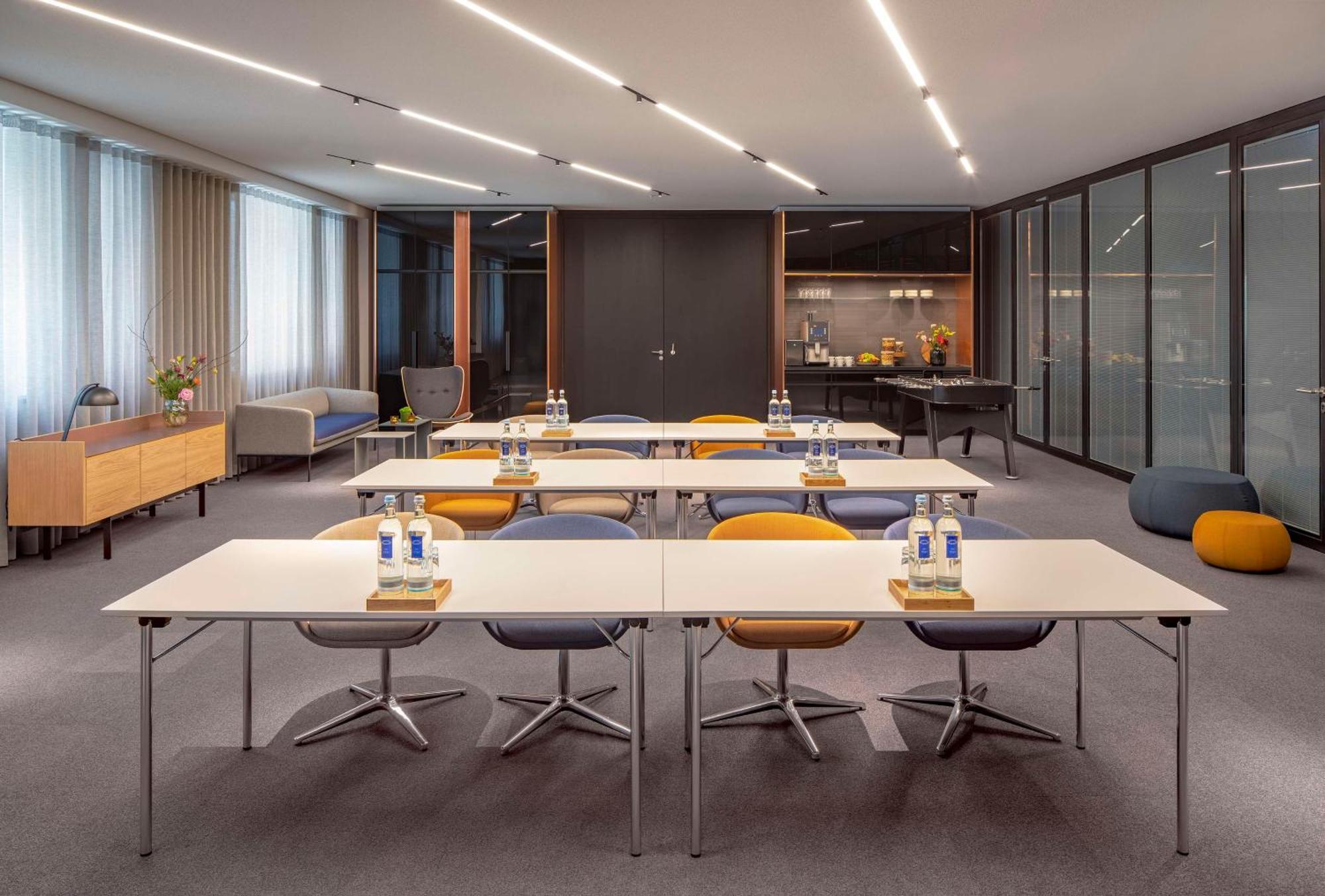 ホテル アンダーズ ミュンヘン シュヴァビンガー トーア ア コンセプト バイ ハイアット エクステリア 写真 Meeting room